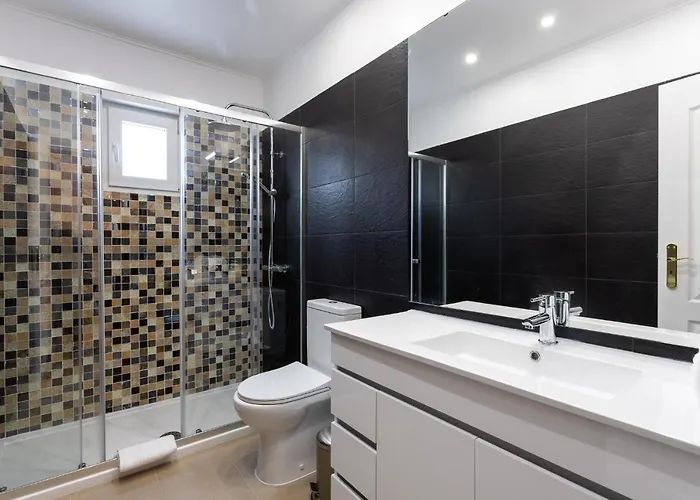 Mhouse Lease 3br Sea & Center *